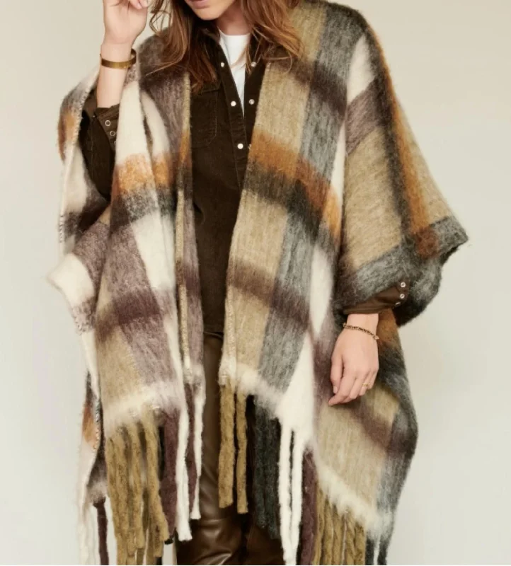 Chic Style, Always In Vogue Village Cape In Natural