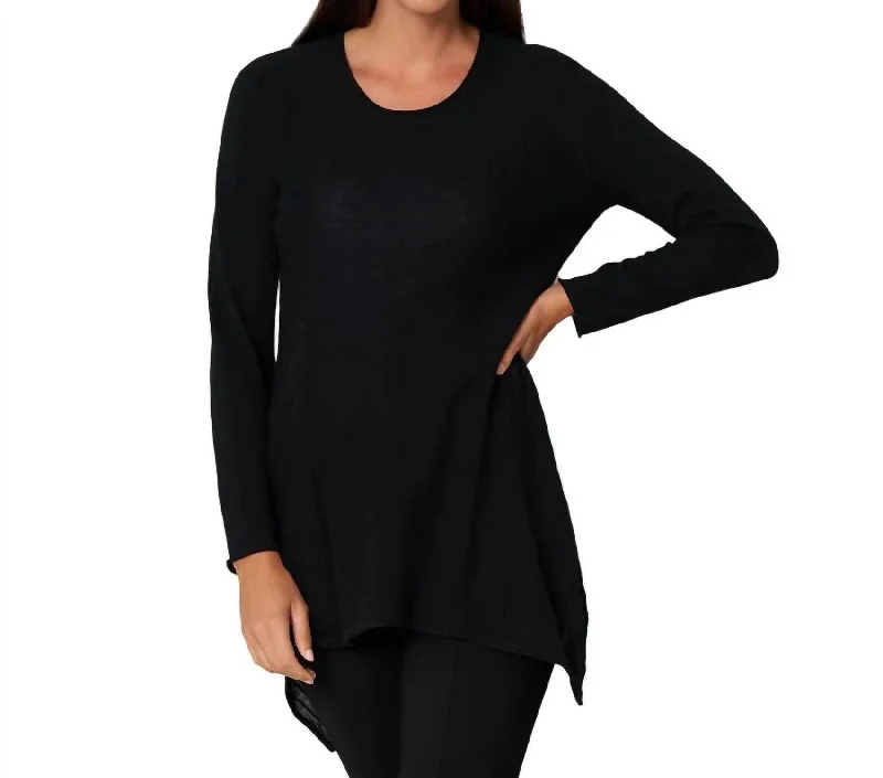 Fashionista Favorites Just Right Sweater In Black