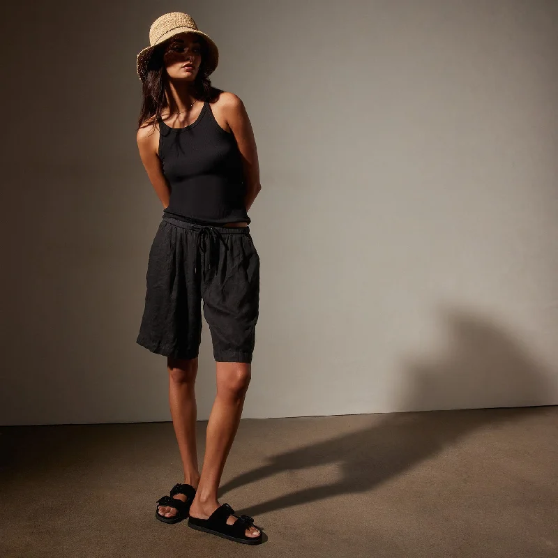 New Season Fashion Preview Pleated Linen Bermuda Short - Black