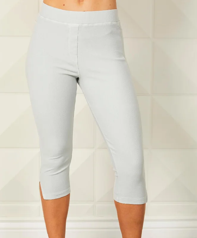 Hot Styles Capri Jegging In Silver